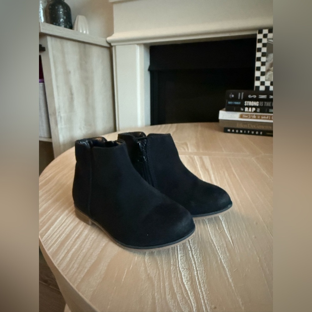 Cat& Jack|Baby girl,toddler black Ankle Boots in faux suede,soft•••size 7